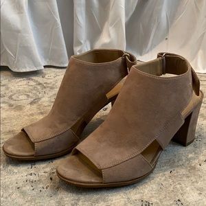 Heeled suede slide in comfort work shoes